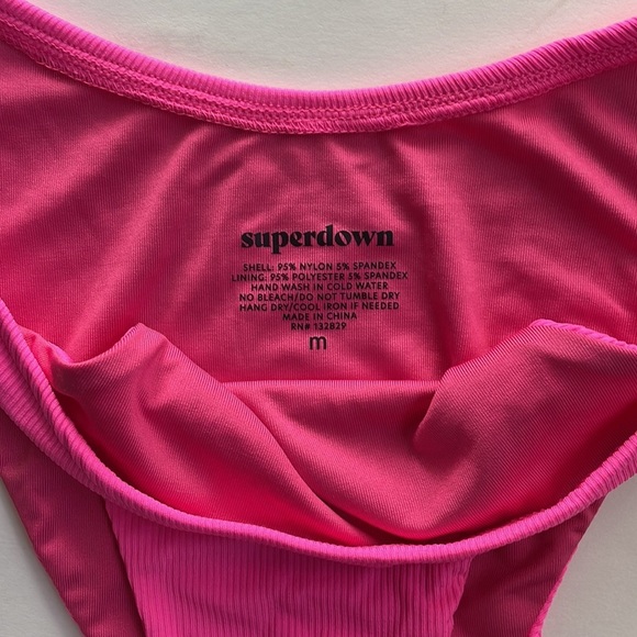 SuperDown Mia Rubber Bikini - S top /M bottom - Picture 4 of 5